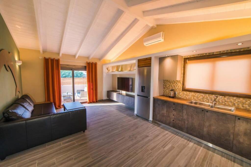 Вилла Golden Sand1 Ялиссос Экстерьер фото